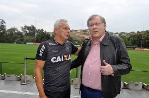 Terceiro Tempo - Milton Neves - Uma foto, uma história! Éder Aleixo ciceroneando Milton Neves na Cidade do Galo - Notícias - Terceiro Tempo