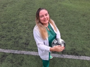 Terceiro Tempo - Milton Neves - Livro 'Entre Cobras, Leões e Timbus' aborda histórias de uma mulher à frente das ambulâncias nos estádios de futebol de Pernambuco - Notícias - Terceiro Tempo