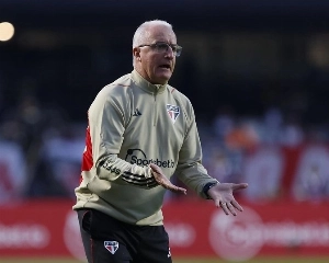 Terceiro Tempo - Milton Neves - Dorival vê situação do SP como 'vergonhosa' após derrota - Notícias - Terceiro Tempo