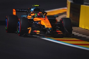 Terceiro Tempo - Milton Neves - F1: Norris impressiona com volta espetacular e coloca a McLaren na pole no GP da Espanha - Notícias - Terceiro Tempo