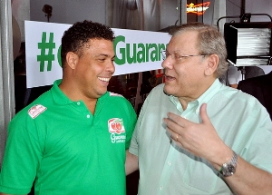 Terceiro Tempo - Milton Neves - Parabéns, Fenômeno, 50 anos! Diversos encontros do aniversariante com Milton Neves - Notícias - Terceiro Tempo