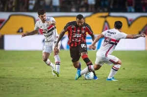 Terceiro Tempo - Milton Neves - Após derrota para o Cruzeiro, São Paulo recebe o animado Vitória; as equipes - Notícias - Terceiro Tempo