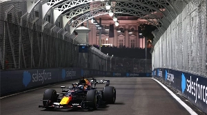 Terceiro Tempo - Milton Neves - F1: Verstappen larga em primeiro na Sprint de Singapura - Notícias - Terceiro Tempo