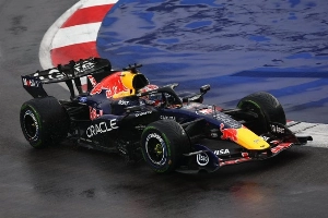 Terceiro Tempo - Milton Neves - F1: Verstappen mostra força em Marina Bay para chegar à 50ª pole  - Notícias - Terceiro Tempo