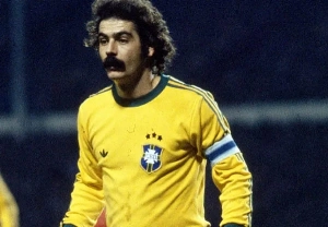 Terceiro Tempo - Milton Neves - Achados & Perdidos: Gol de Rivellino em seu 100º jogo pela Seleção Brasileira com narração de Fiori Gigliotti - Notícias - Terceiro Tempo