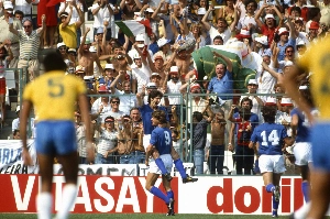 Notícias ogol.com.br - Paolo Rossi completaria 70 anos: O Bambino D' Oro responsável pela Tragédia do Sarriá