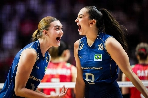 Notícias ogol.com.br - Brasil se impõe e vence anfitriãs japonesas na abertura da etapa de Osaka da VNL