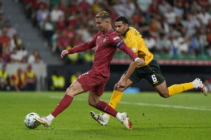 Notícias ogol.com.br - CR7 tem gol anulado e JJ tem estreia econômica com Portugal