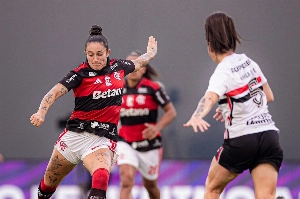 Notícias ogol.com.br - São Paulo abre vantagem sobre Fla no Rio e se aproxima da final do Brasileirão Feminino