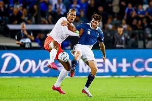 Notícias ogol.com.br - Grécia abre 2 a 0, mas Holanda reage e busca empate no apagar das luzes em Atenas