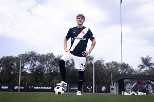 Notícias ogol.com.br - Vasco anuncia novo camisa 9: 'Sou muito versátil'