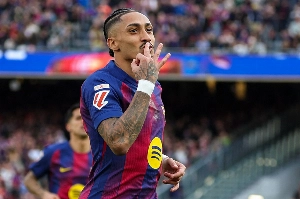 Notícias ogol.com.br - Raphinha chega a acordo para renovar com o Barcelona