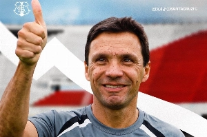 Notícias ogol.com.br - Santa Cruz anuncia Zé Ricardo como novo treinador