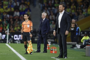 Notícias ogol.com.br - Ancelotti aprova atuação e explica o pênalti cobrado por Vini Júnior