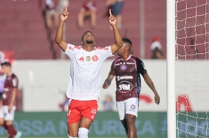 Notícias ogol.com.br - Sem espaço no Ceará, atacante é emprestado pelo Inter a clube ucraniano