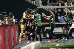 Notícias ogol.com.br - Atlético leva aos pênaltis no fim e tem Gabriel Delfim como herói para despachar o Santos