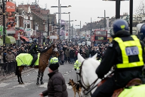 Notícias ogol.com.br - Da origem operária à rivalidade com hooligans: Millwall x West Ham volta a agitar Londres