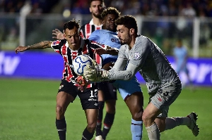 Notícias ogol.com.br - São Paulo segura empate em La Paz e fica mais perto das quartas da Sul-Americana