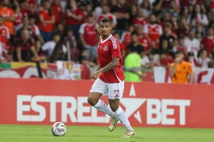 Notícias ogol.com.br - Inter libera Clayton Sampaio para o futebol russo