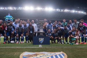 Notícias ogol.com.br - Fulham vai embora antes dos pênaltis, Málaga cobra sozinho e se autoproclama campeão na Espanha