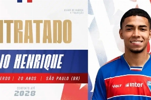 Notícias ogol.com.br - Fortaleza confirma contratação de jovem lateral que estava no Porto