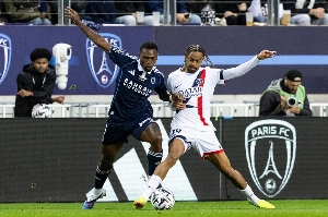 Notícias ogol.com.br - PSG sem concorrentes no mercado e na tabela? 'Primo pobre' de Paris é quem mais se aproxima