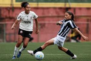 Notícias ogol.com.br - Corinthians goleia Santos e segue absoluto no Brasileirão Feminino