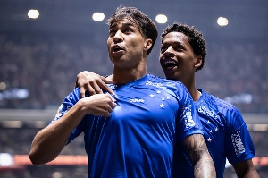 Notícias ogol.com.br - Cruzeiro faz gol cedo e vence clássico contra o Atlético no Brasileirão
