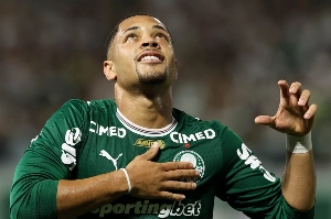 Notícias ogol.com.br - Em baixa, Vitor Roque só marcou gols em 6 dos 28 jogos que disputou na temporada