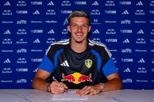 Notícias ogol.com.br - Zagueiro da seleção bósnia refoça o Leeds United