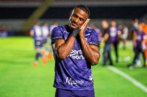 Notícias ogol.com.br - Ceará confirma retorno do atacante Saulo Mineiro para terceira passagem no clube