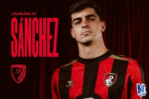 Notícias ogol.com.br - Bournemouth faz novo investimento defensivo e busca lateral no Sevilla