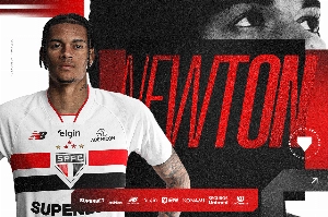Notícias ogol.com.br - São Paulo anuncia a compra do volante Newton