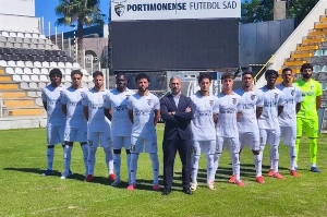 Notícias ogol.com.br - Filho de Ronaldinho Gaúcho está entre os 11 reforços anunciados de uma só vez pelo Portimonense