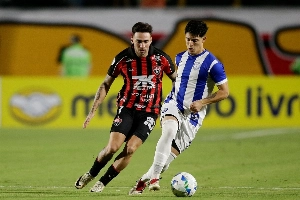 Notícias ogol.com.br - Vitória perde para o Cerro Largo no Barradão e se complica na Sul-Americana