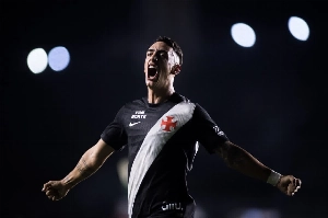 Notícias ogol.com.br - Vasco abre braços para nova era com reviravolta eletrizante, Corinthians entra no Z4