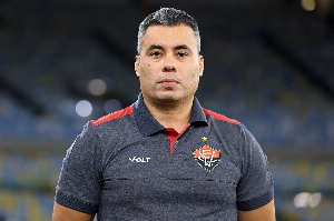 Notícias ogol.com.br - Inter procura Jair Ventura, que prefere ficar no Vitória