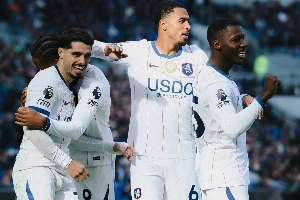 Notícias ogol.com.br - Chelsea vence Everton com dois de Pedro Neto