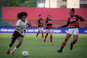 Notícias ogol.com.br - Flamengo marca cedo e abre vantagem sobre a Ferroviária no Brasileirão Feminino