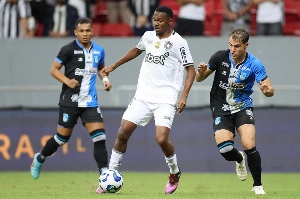 Notícias ogol.com.br - Com time alternativo, Botafogo perde para Capital, mas avança na Copa do Brasil