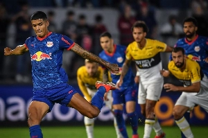 Notícias ogol.com.br - Após derrota na ida, Bragantino atropela o Criciúma para avançar na Copa do Brasil