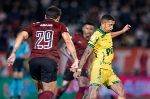 Notícias ogol.com.br - Bragantino não aproveita jogador a mais e cede empate ao Mirassol