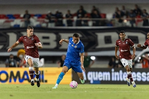 Notícias ogol.com.br - No duelo dos desesperados, Remo e Grêmio empatam no Mangueirão e afundam abraçados no Z4
