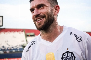 Notícias ogol.com.br - Viral neozelandês da Copa, Tim Payne marca em estreia no Paraguai