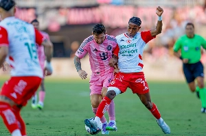 Notícias ogol.com.br - Inter Miami perde Messi, tem jogador expulso, mas arranca empate contra o Necaxa