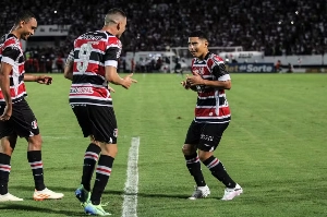 Notícias ogol.com.br - Com medalhões, Santa Cruz mira virada no Arruda para seguir rumo ao acesso na Série D