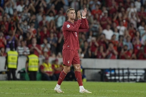 Notícias ogol.com.br - Ronaldo confirma abandono à seleção portuguesa: 'A seu tempo, direi a verdade'