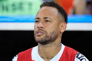 Notícias ogol.com.br - Neymar despista sobre renovação, mas garante: 'Posso fazer a diferença'