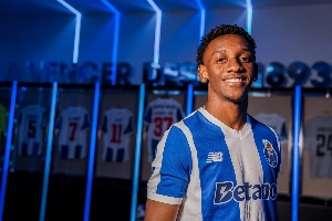 Notícias ogol.com.br - Porto confirma compra de Gabriel Mec junto ao Grêmio por R$ 65 milhões