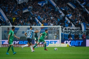 Notícias ogol.com.br - Grêmio arranca empate com Juventude no fim, mas não evita vaias na Arena